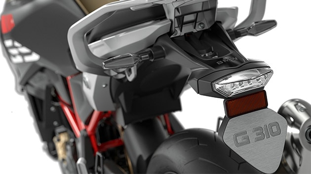 We see the number plate carrier of the G 310 GS.