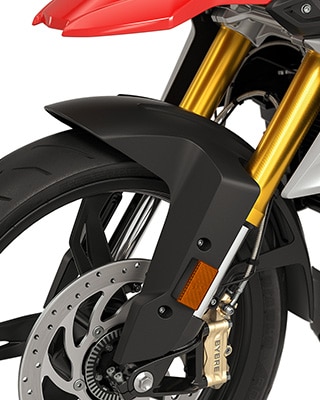 We see the gold anodised upside-down fork of the G 310 GS.