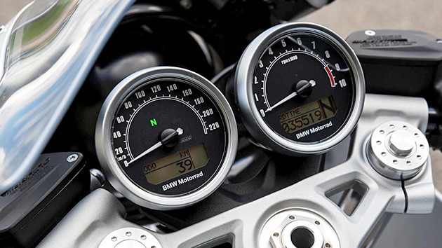 R nineT Racer Tachometer