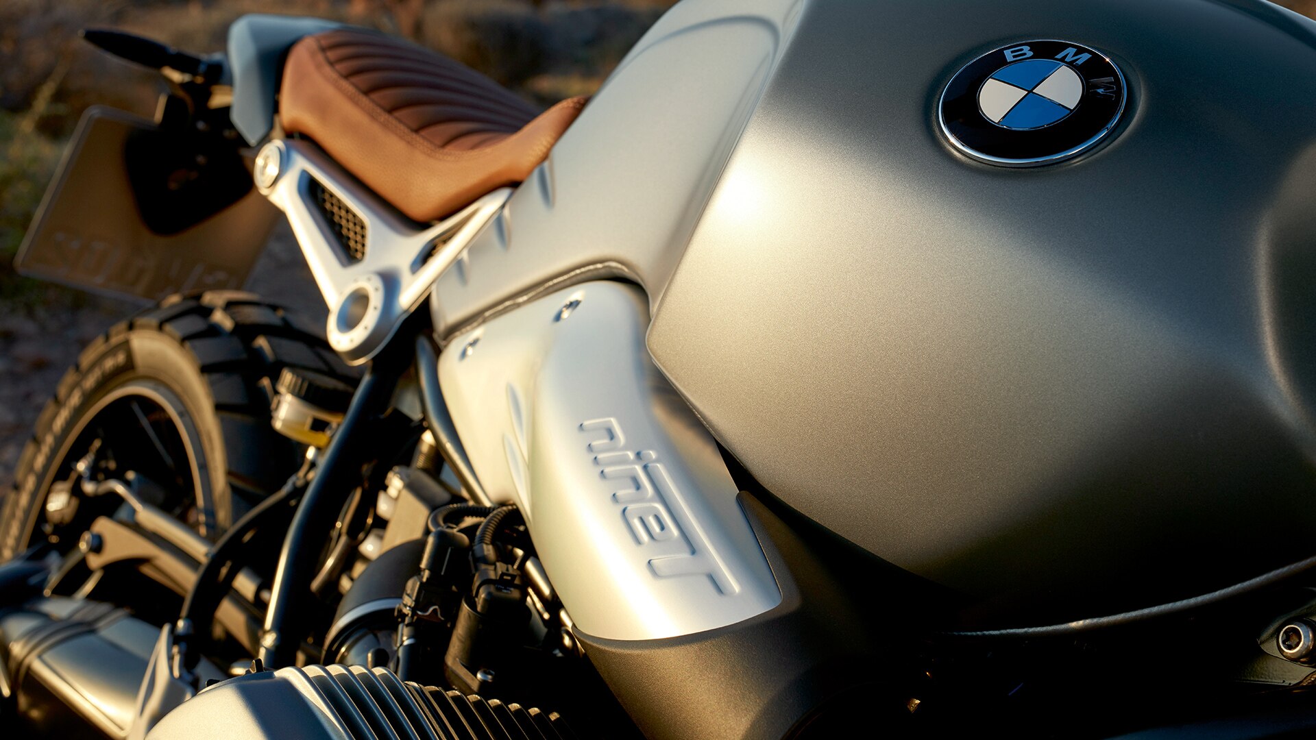 R nineT Scrambler steel tank