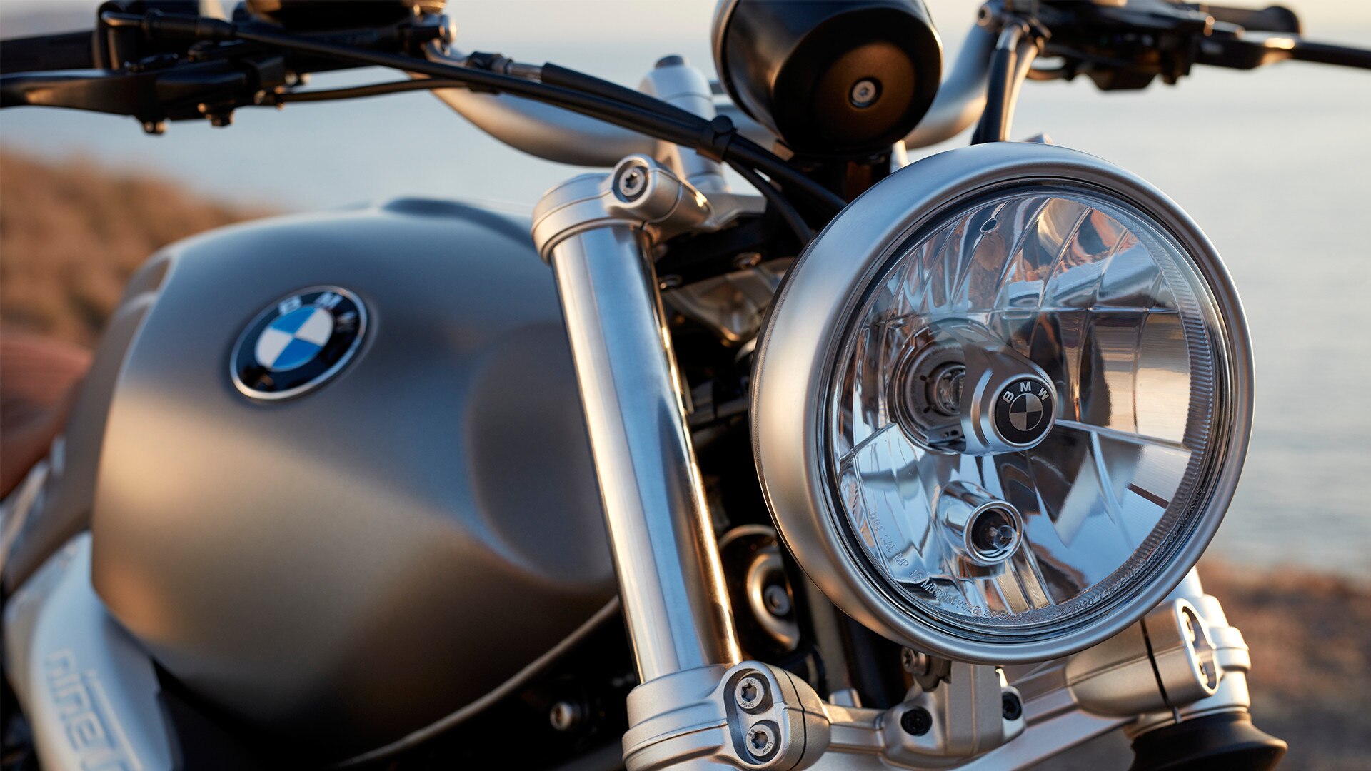 R nineT Scrambler round headlights