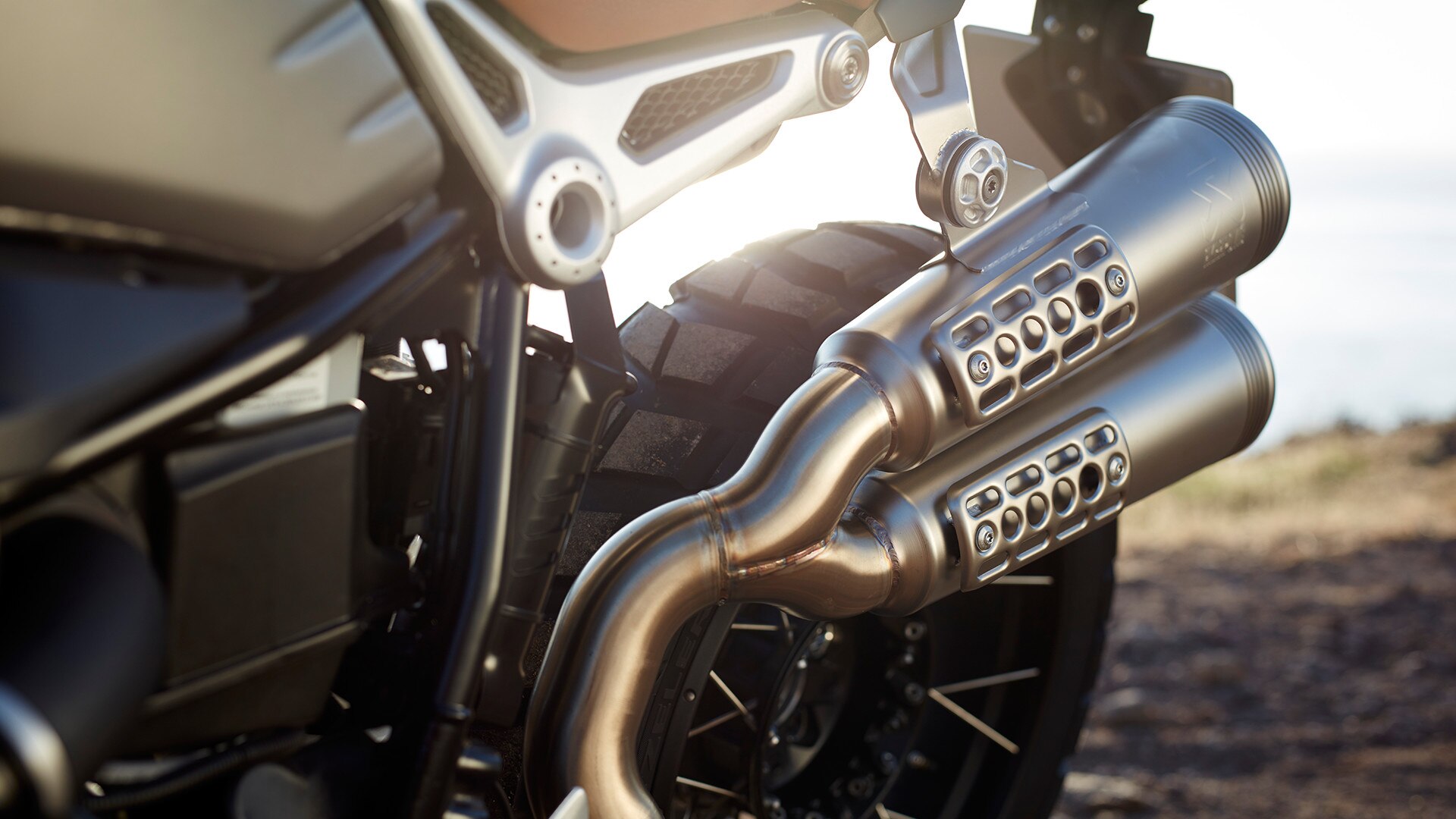 R nineT Scrambler exhaust system