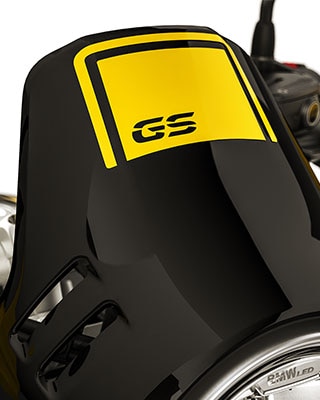 We see the windscreen of the R nineT Urban G/S incl. GS logo.