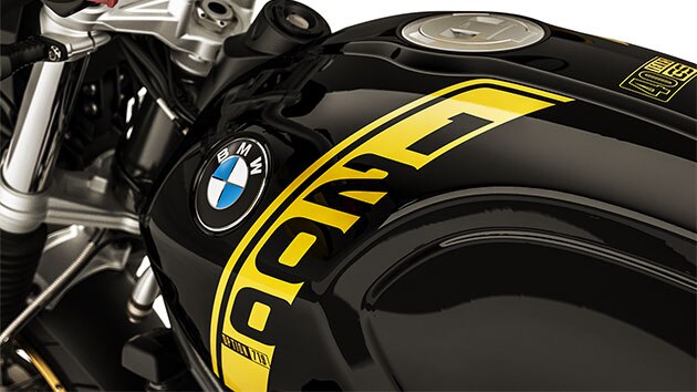 We see the 1200 cc lettering on the tank of the R nineT Urban G/S.