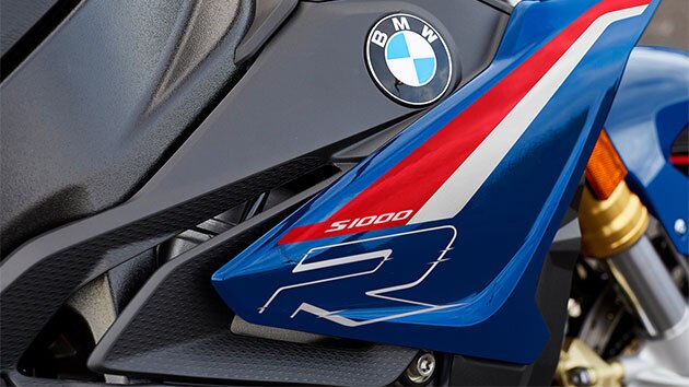 S 1000 R "R" logo