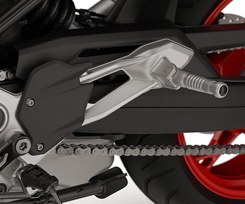Milled footrests and foot lever of the F 900 XR from BMW Motorrad