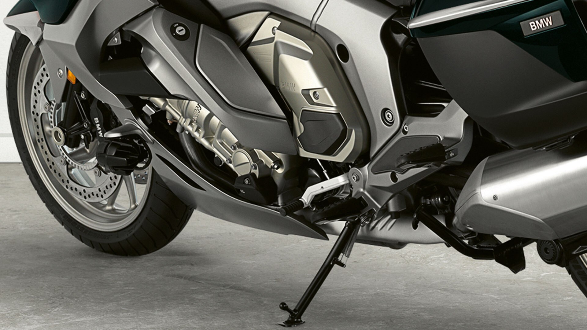 K 1600 GTL second storage compartment